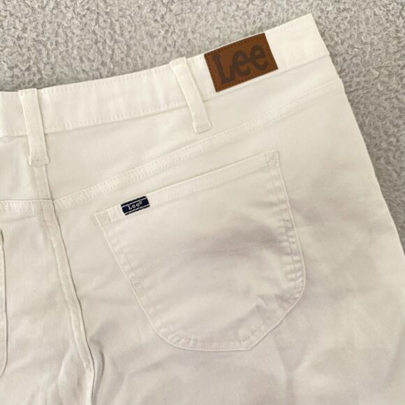 NWT Lee Shorts Mid Rise Women's Plus Size 22M White Stretch - Picture 5 of 10